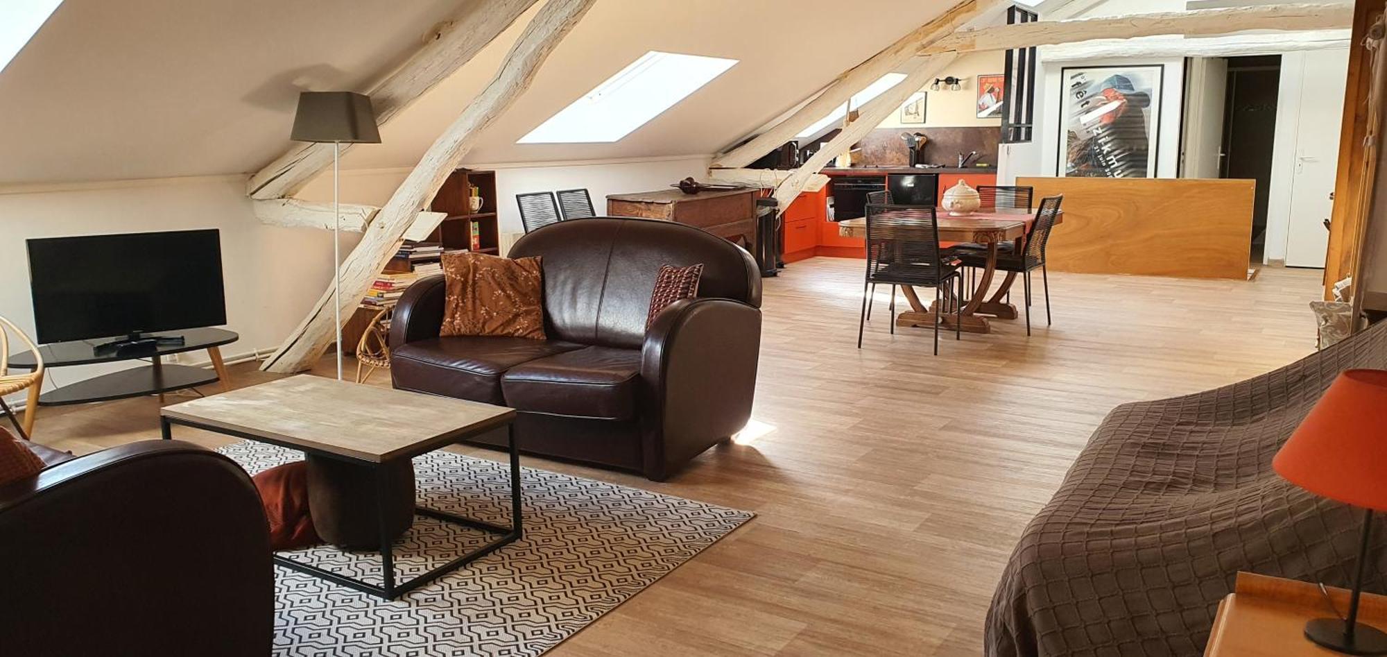 Appartement De Charme Au Coeur De Nevers Luaran gambar
